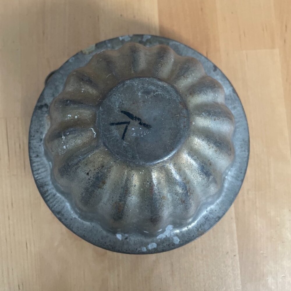 Vintage, Farmhouse, Shabby Chic Cake/Pudding/Bread Mold #1- Round mold